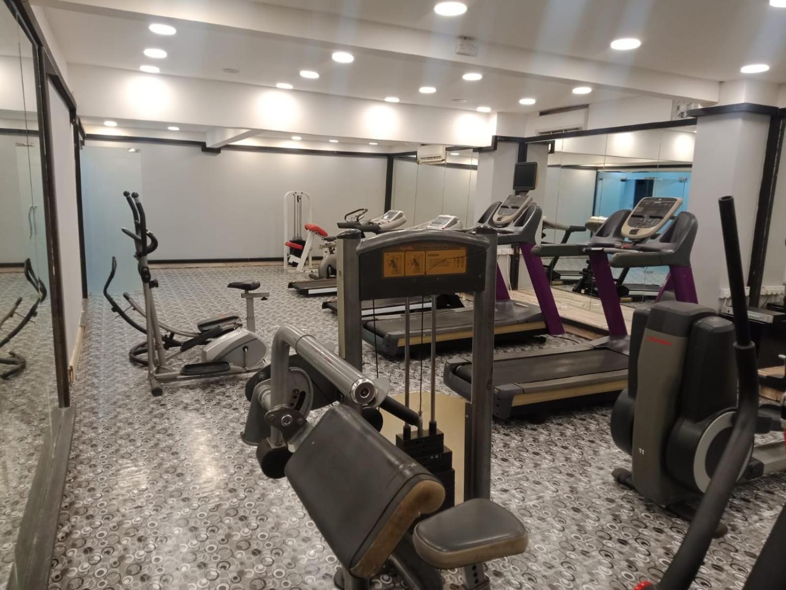 Al Hussam Hotel Apartments Rusayl Esterno foto