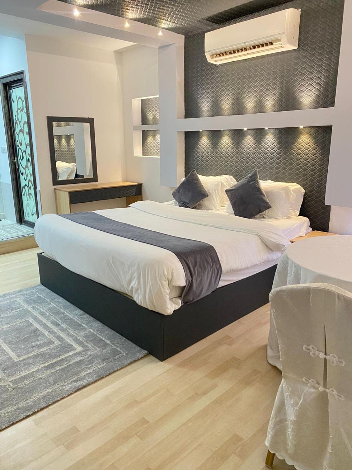 Al Hussam Hotel Apartments Rusayl Esterno foto