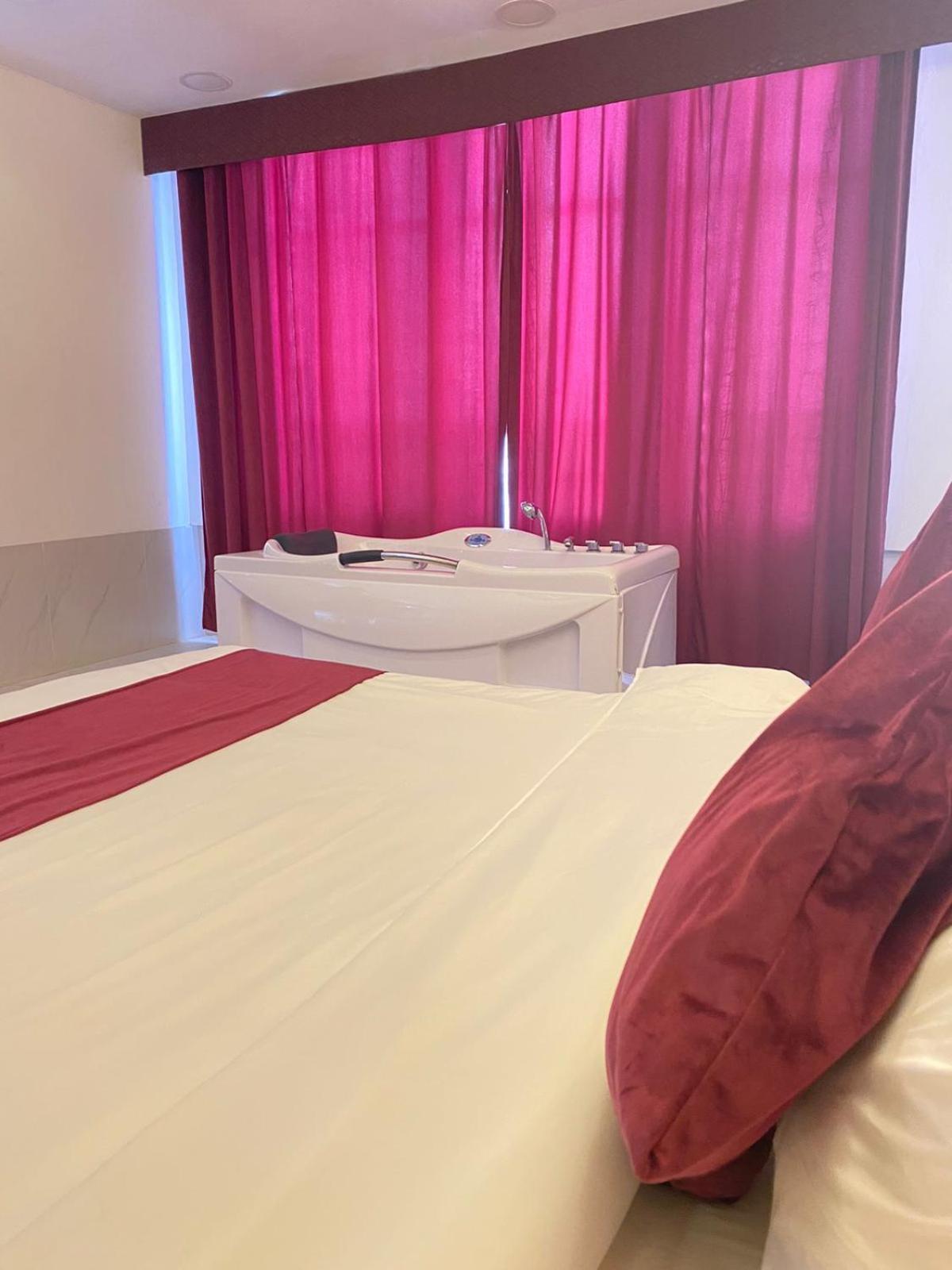 Al Hussam Hotel Apartments Rusayl Esterno foto